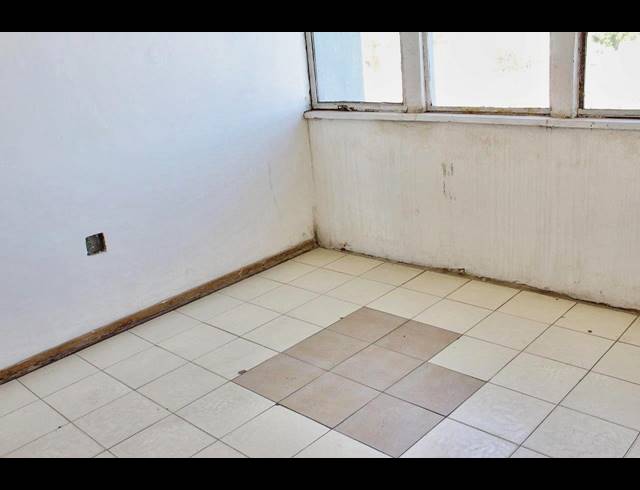 512M² BUSINESS TO LET IN BOKSBURG CENTRAL